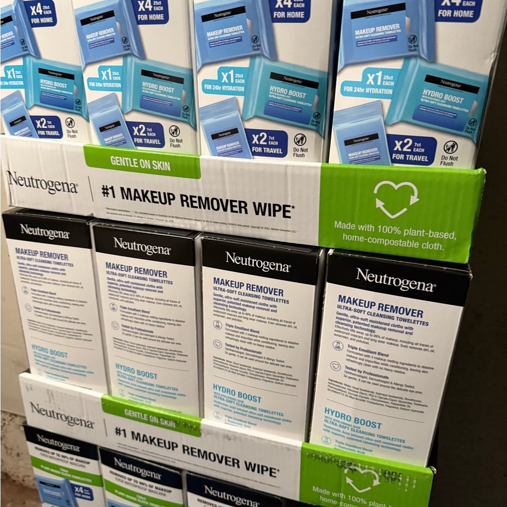 Neutrogena Hydro Boost Makeup Remover Wipes - Blue and White